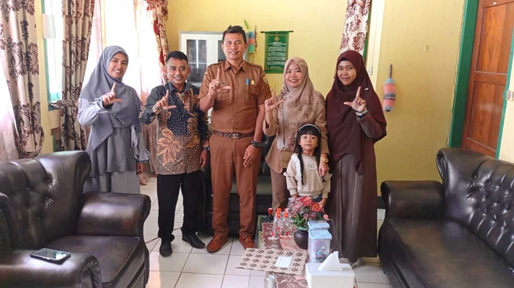 PENANDATANGANAN MEMORANDUM OF AGREEMENT (MOA) BERSAMA SMP NEGERI 7 BAUBAU DENGAN PROGRAM STUDI PENDIDIKAN GEOGRAFI TENTANG PELAKSANAAN ASISTENSI MENGAJAR
