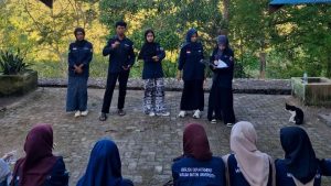 English Beyond the Classroom: ESA English Meeting Hadirkan Ruang Belajar Outdoor untuk Mengasah Kemampuan Speaking Mahasiswa
